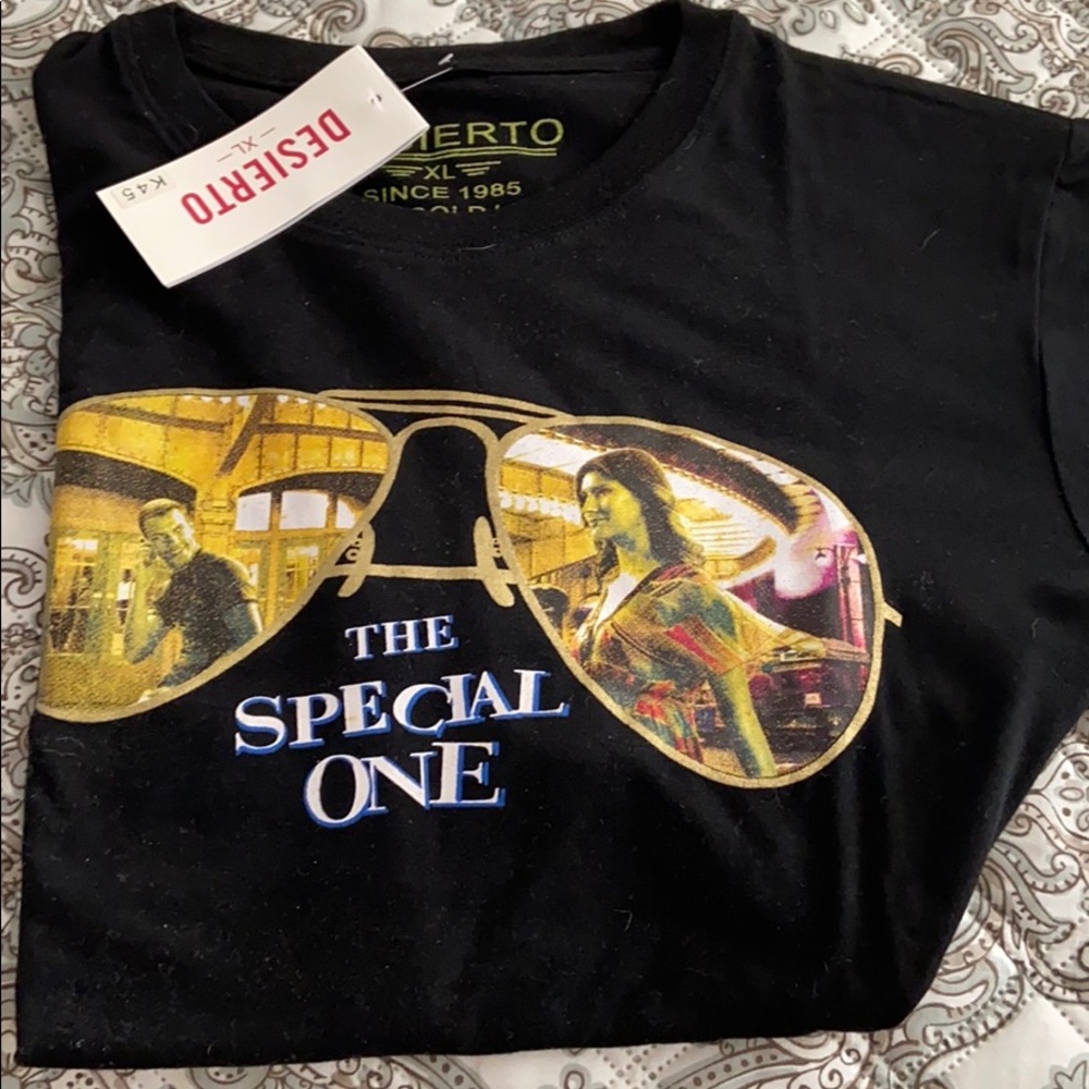 NWT - XL men’s short sleeve shirt